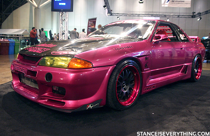 Nissan Skyline Pink