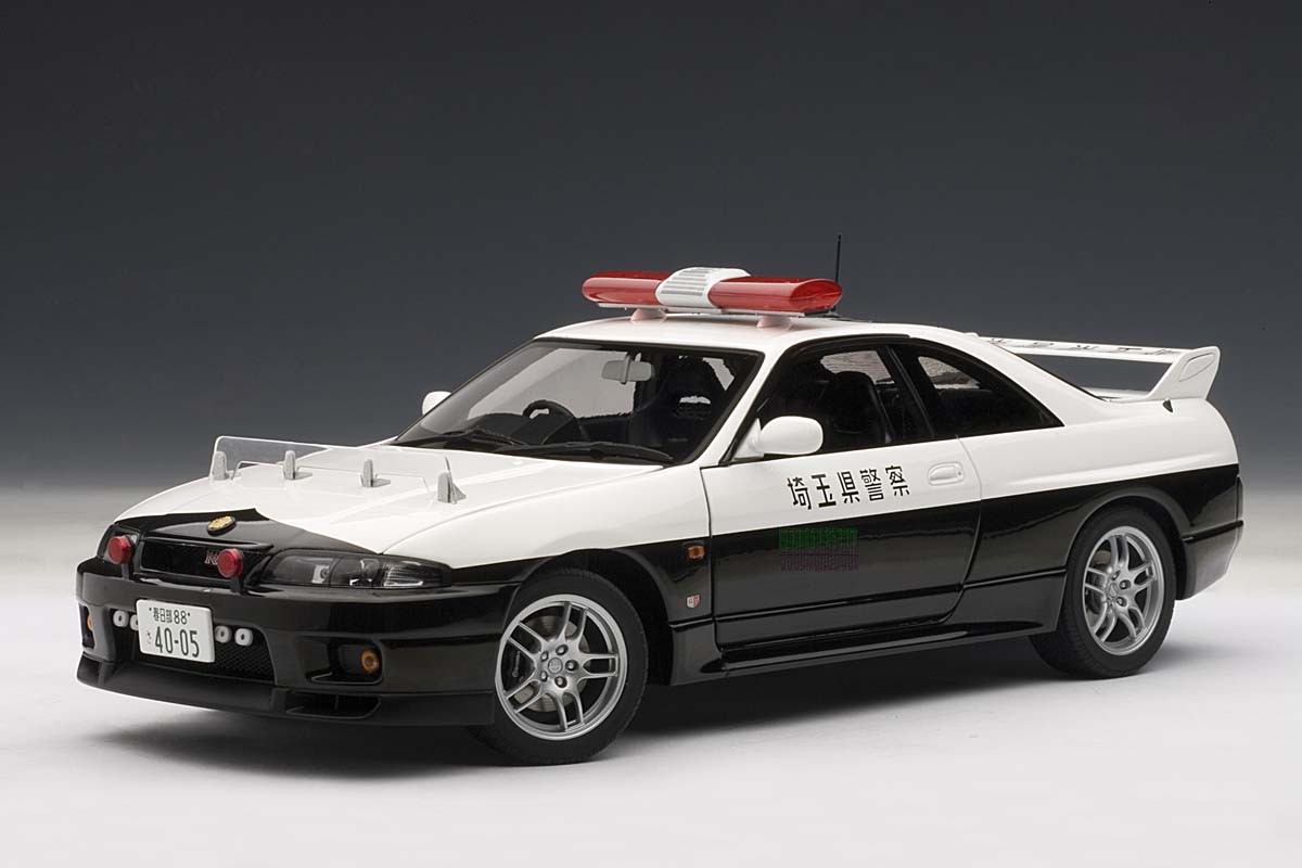 Nissan Skyline Police Car
