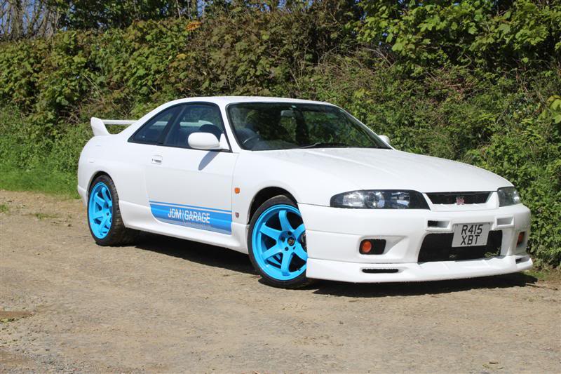 Nissan Skyline R33