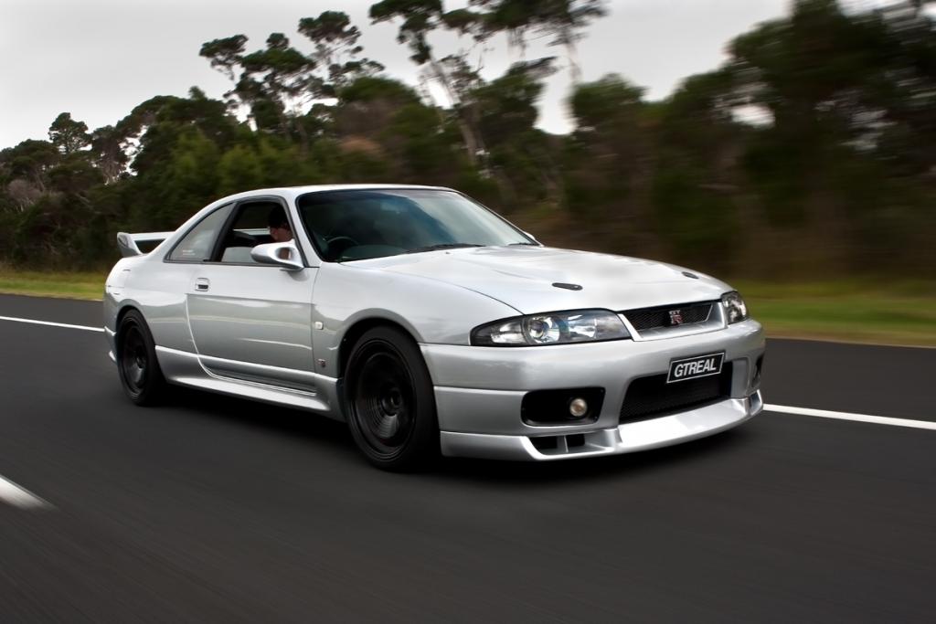 Nissan Skyline R33