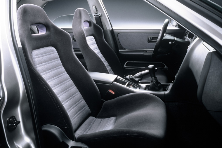 Nissan Skyline R33