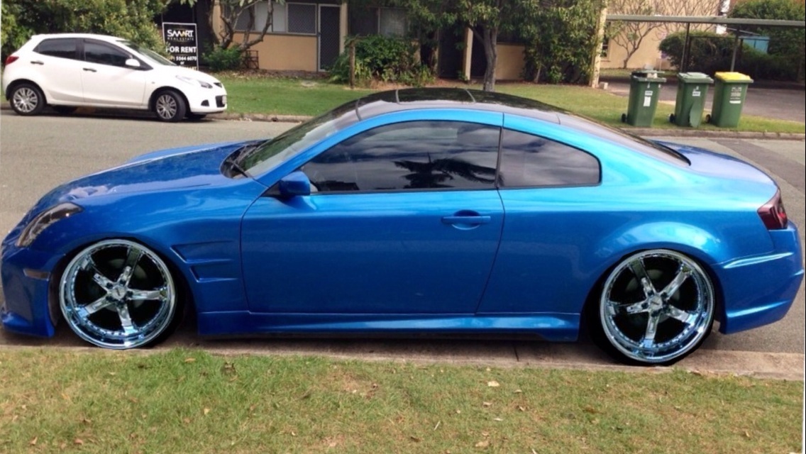 Nissan Skyline V35 350gt