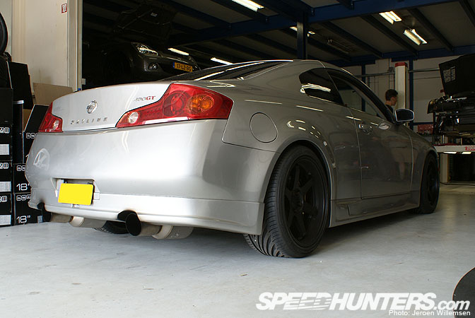 Nissan Skyline V35 Modified