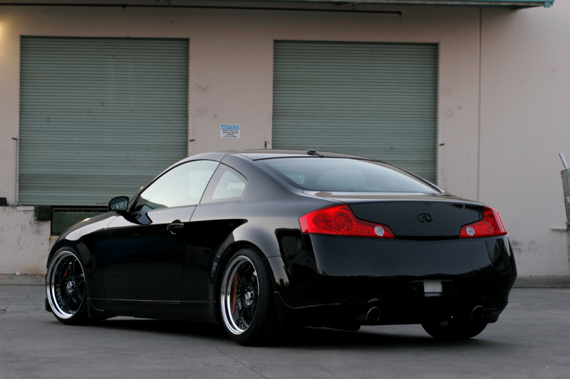Nissan Skyline V35