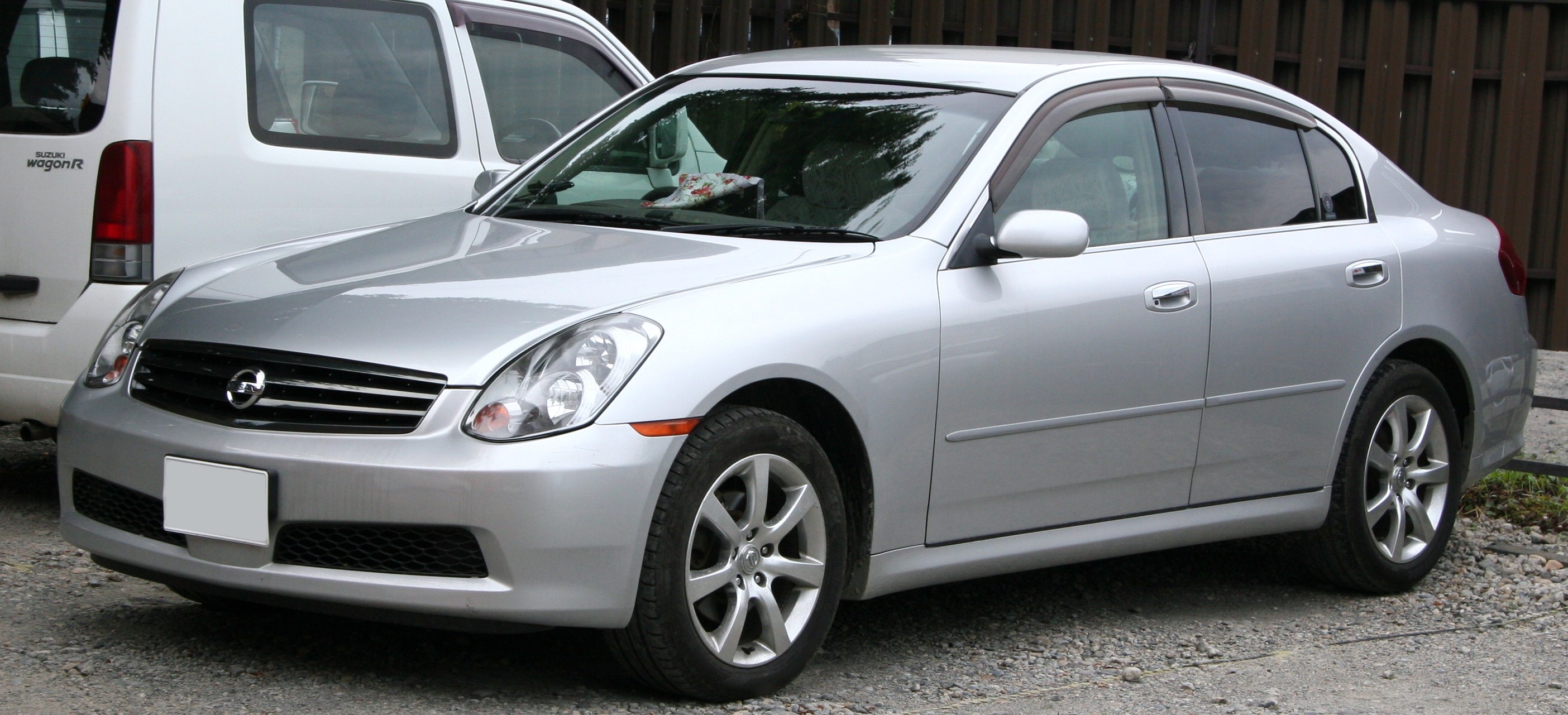 Nissan Skyline V35
