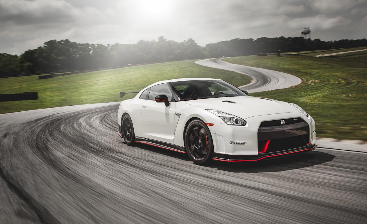 Nissan Skyline White