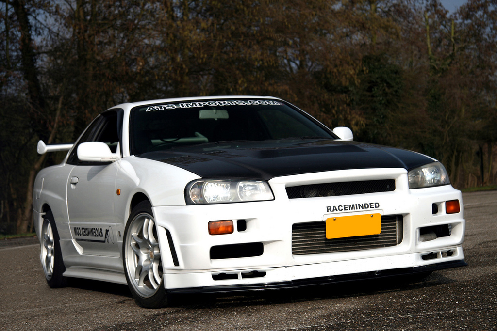 Nissan Skyline White Nissan Skyline White