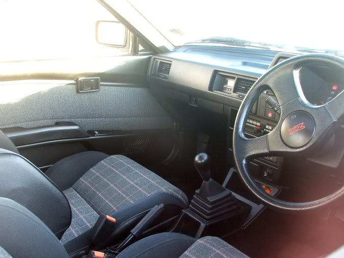 Nissan Sunny 1.8