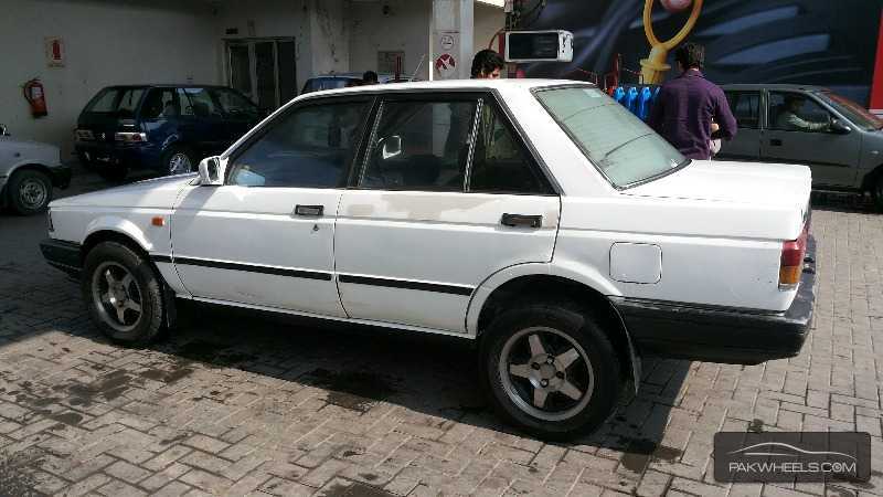Nissan Sunny 1987