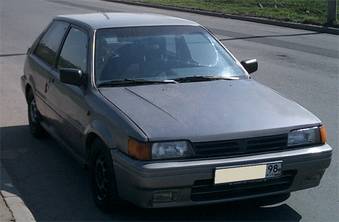 Nissan Sunny 1989