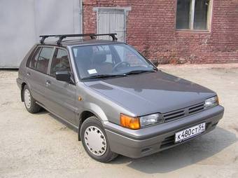 Nissan Sunny 1989
