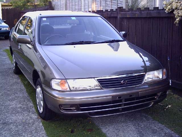 Nissan Sunny 1996
