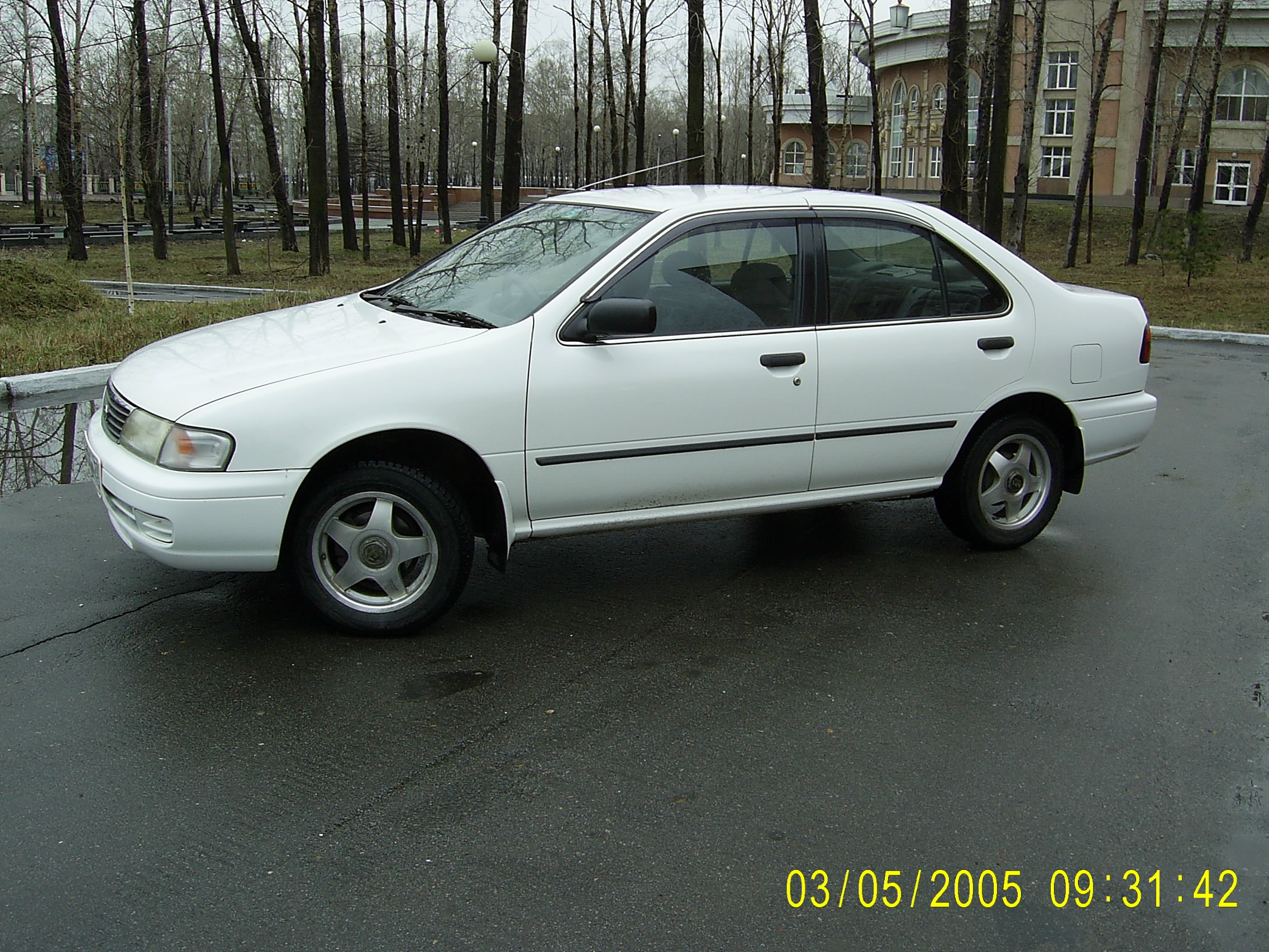 Nissan Sunny 1996