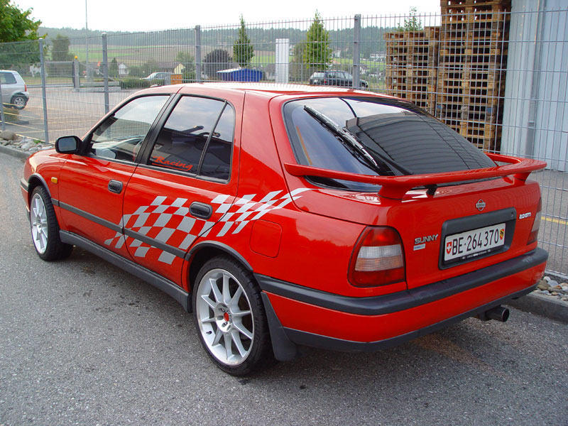 Nissan Sunny 2.0