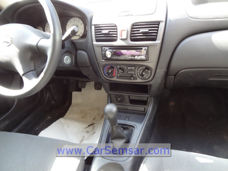 Nissan Sunny 2000