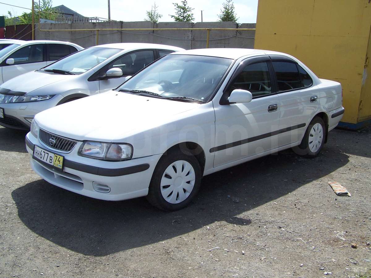 Nissan Sunny 2001