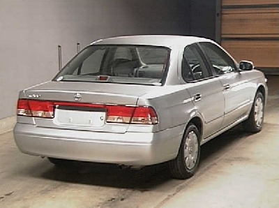 Nissan Sunny 2004