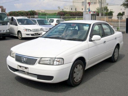 Nissan Sunny 2004
