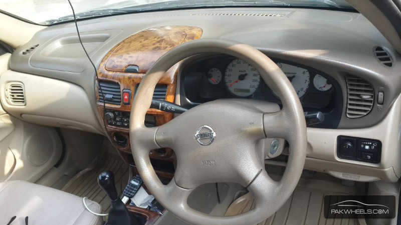Nissan Sunny 2007