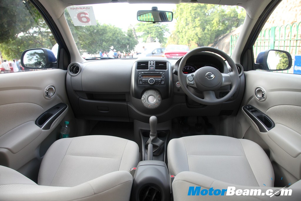 Nissan Sunny 2012