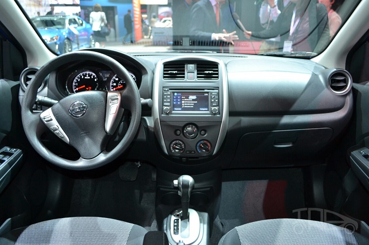 Nissan Sunny 2016