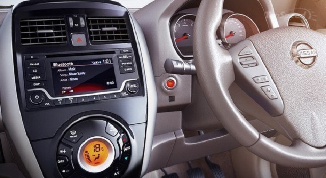Nissan Sunny 2016