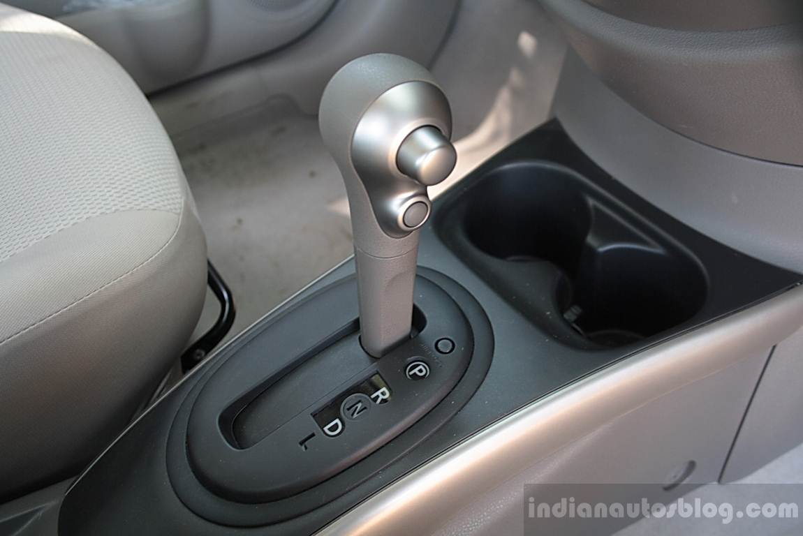Nissan Sunny At