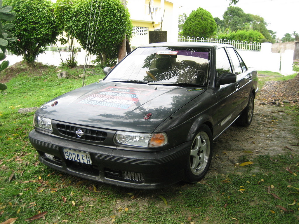 Nissan Sunny B13