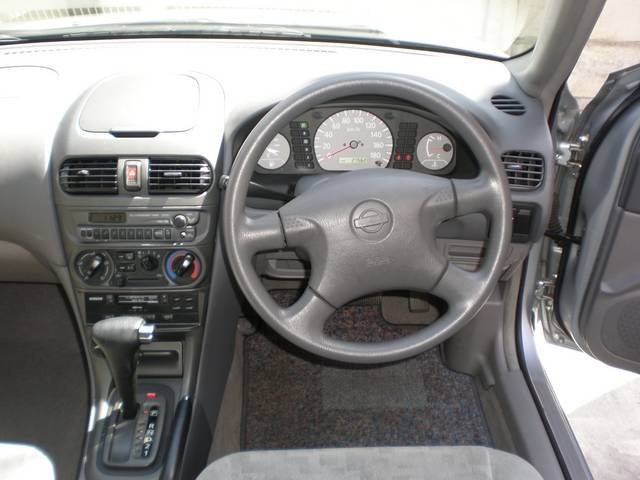 Nissan Sunny Ex Saloon 2000