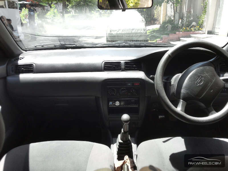 Nissan Sunny Ex Saloon 2001