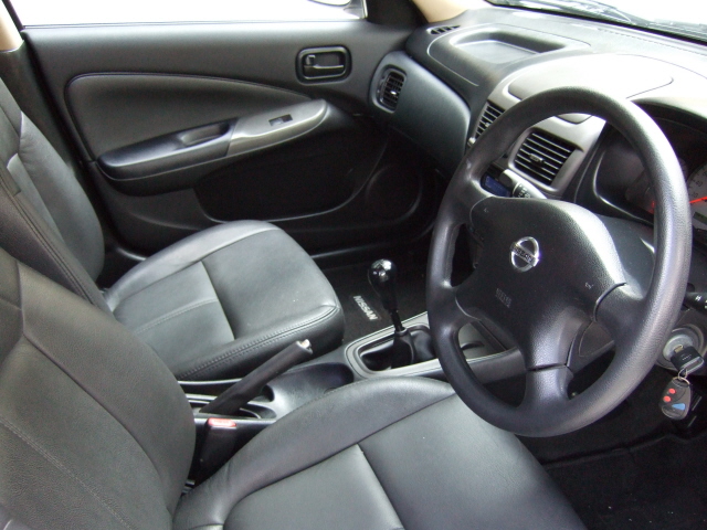 Nissan Sunny Ex Saloon 2005