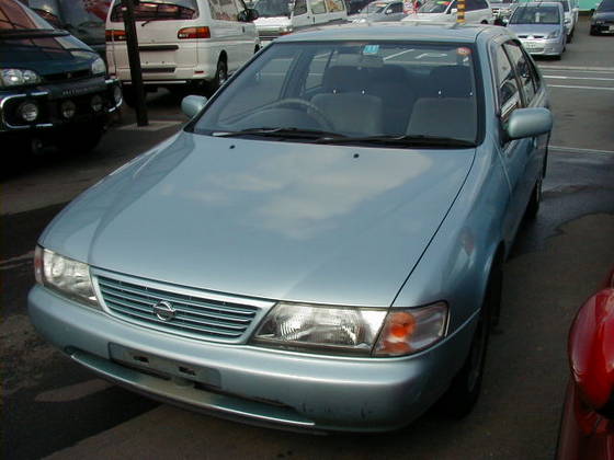 Nissan Sunny Fb14