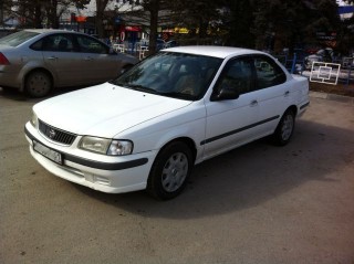 Nissan Sunny Fb15