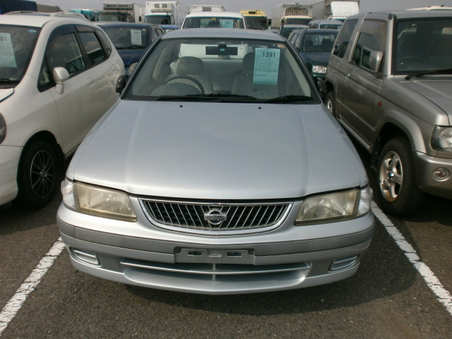 Nissan Sunny Fb15