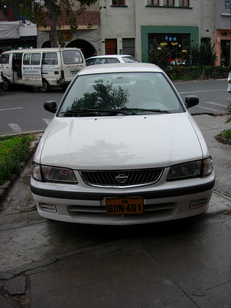 Nissan Sunny Fe