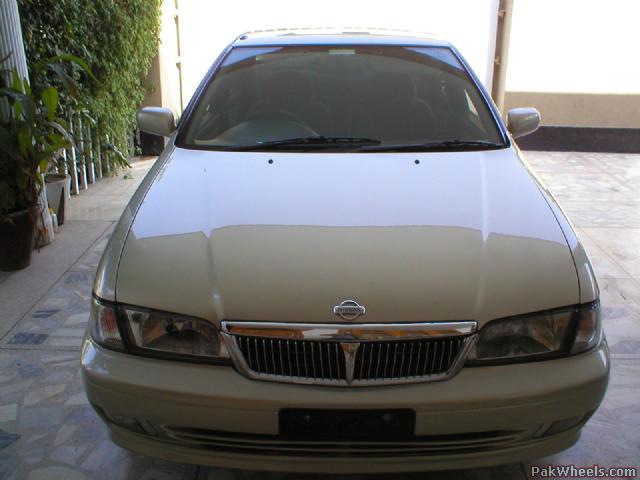 Nissan Sunny Fe