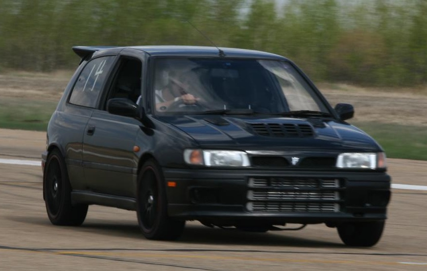 Nissan Sunny Gtir