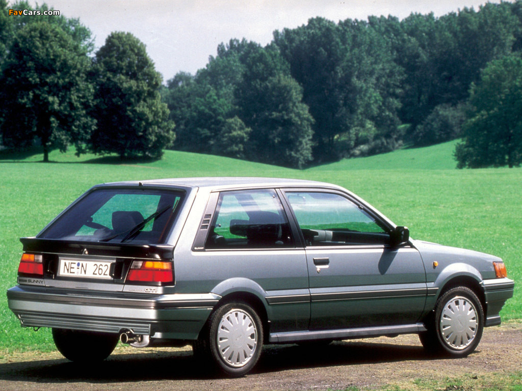 Nissan Sunny Liftback