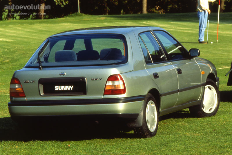 Nissan Sunny Liftback