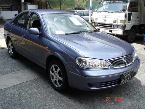 Nissan Sunny Saloon