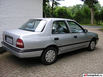 Nissan Sunny Sedan