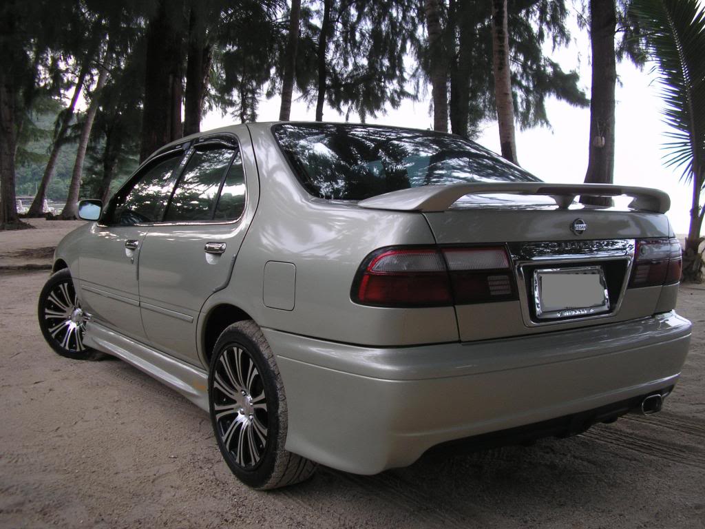Nissan Sunny Super Saloon
