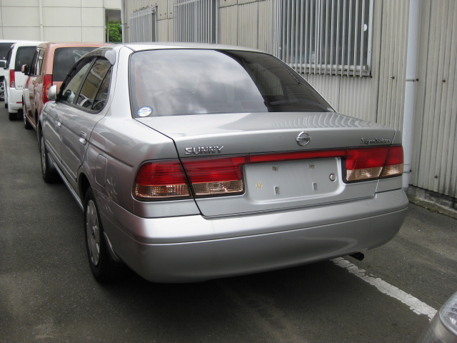 Nissan Sunny Super Saloon