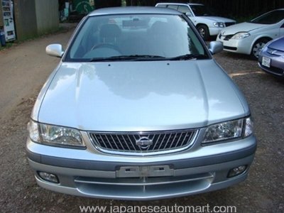 Nissan Sunny Super Saloon