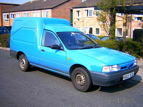 Nissan Sunny Van