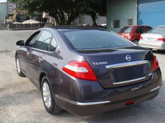 Nissan Teana 2000