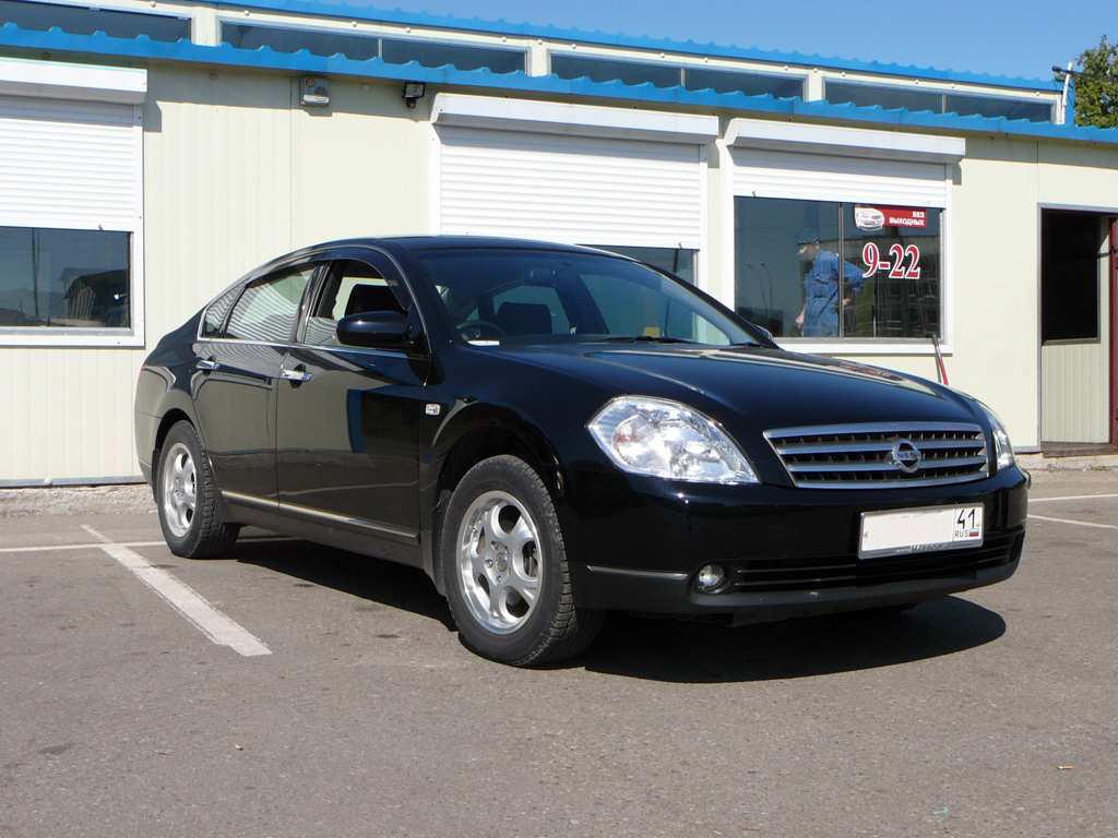 Nissan Teana 2004