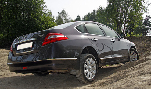Nissan Teana 250