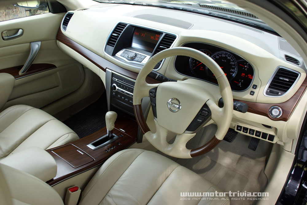 Nissan Teana 250