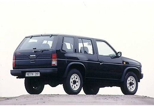 Nissan Terrano 1